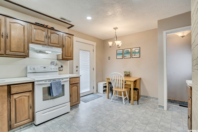 822 E 1000 S, Clearfield, UT 84015 — photo 6