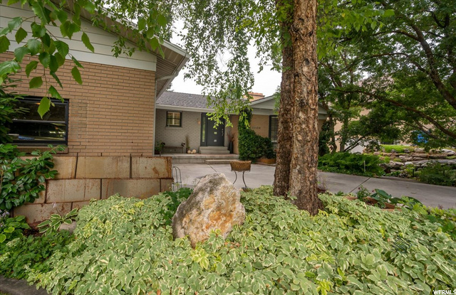 2524 E Chalet Rd S, Sandy, UT 84093 — photo 3