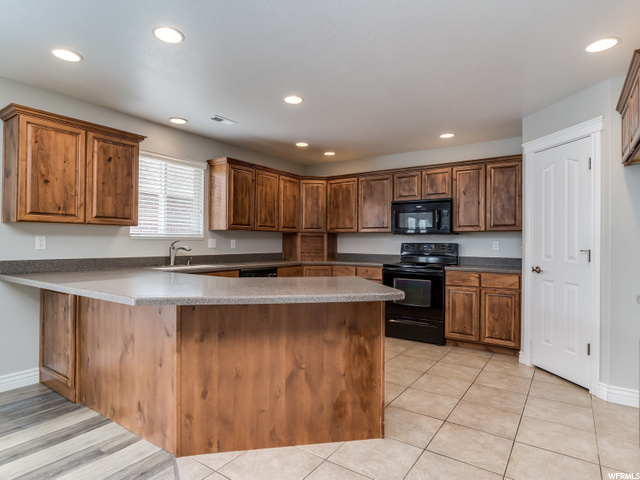968 Hidden Dr, Layton, UT 84041 — photo 7