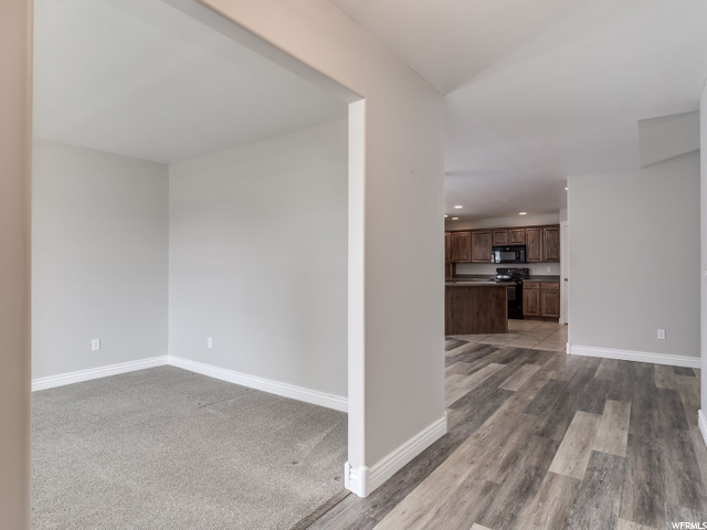 968 Hidden Dr, Layton, UT 84041 — photo 2