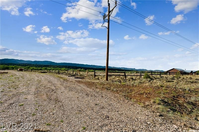 #3, Hatch, UT 84735 — photo 4
