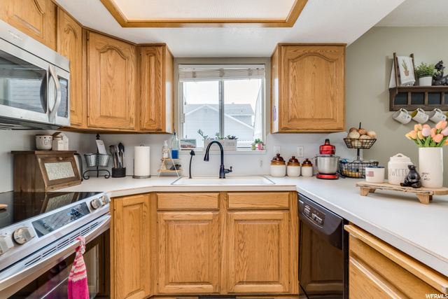 5069 S 3025 W, Roy, UT 84067 — photo 6