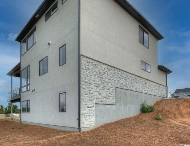 1366 E Heights Way, Fruit Heights, UT 84037 — photo 9
