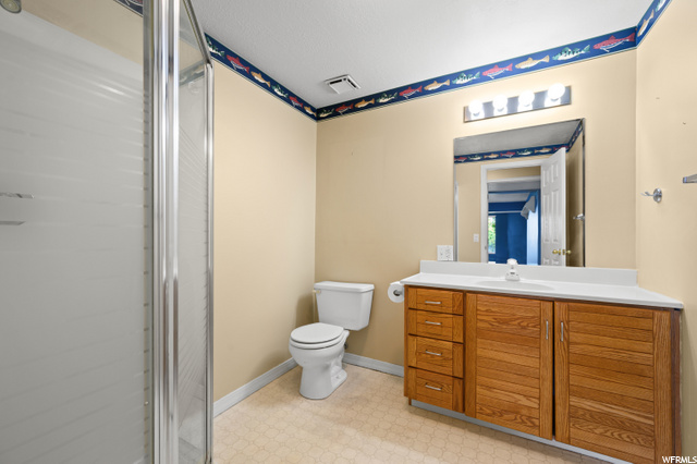 Lower 3/4 Bath
