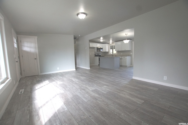 Liningroom/KItchen
