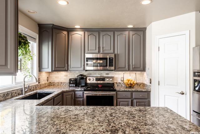 893 E Edgefield Rd, Sandy, UT 84094 — photo 5