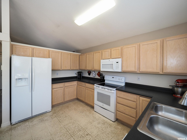 So many cupboards!