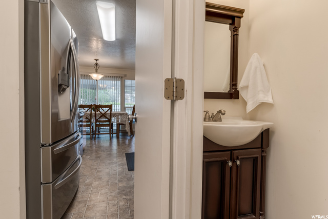88 W Brookside Ln, Centerville, UT 84014 — photo 12