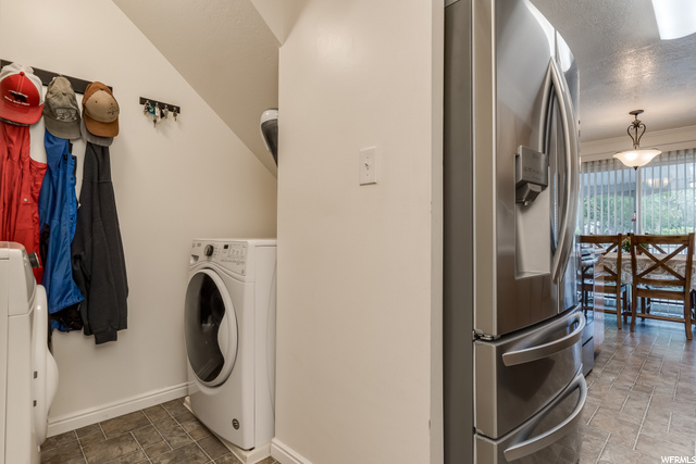 88 W Brookside Ln, Centerville, UT 84014 — photo 11