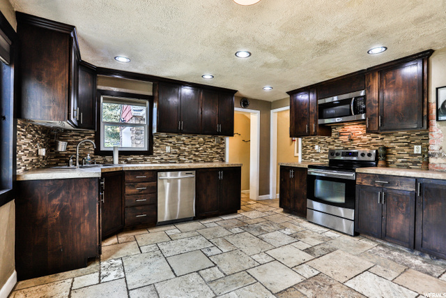 394 E 7800 S, Midvale, UT 84047 — photo 2