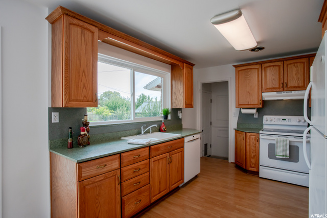 381 W 3200 S, Bountiful, UT 84010 — photo 9
