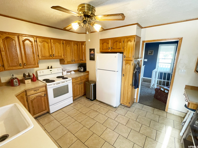 695 S 500 E, River Heights, UT 84321 — photo 4