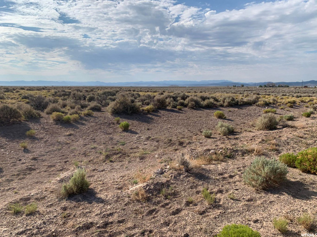 10400, Beryl, UT 84714 — photo 3