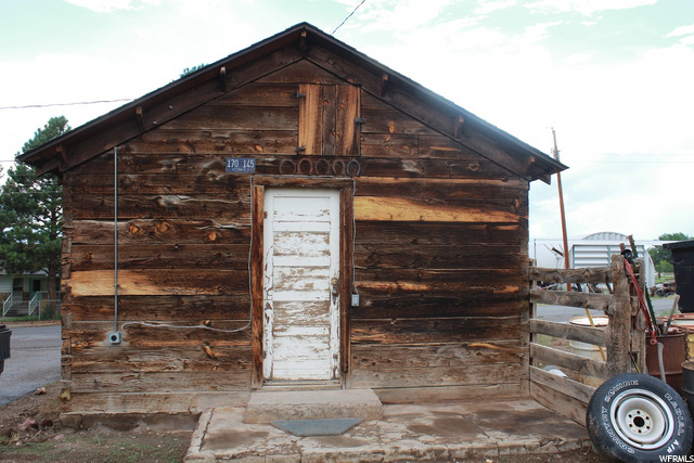 296 W 100 N, Bicknell, UT 84715 — photo 10