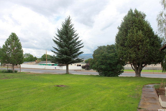 296 W 100 N, Bicknell, UT 84715 — photo 5