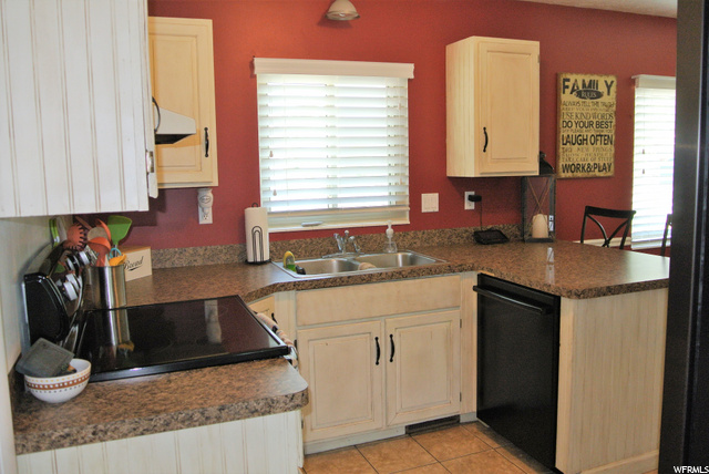 644 N 1360 W, Clinton, UT 84015 — photo 9
