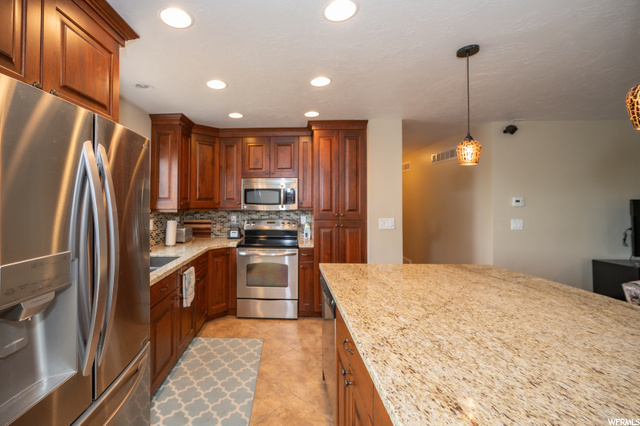 637 W 3400 S, Bountiful, UT 84010 — photo 8