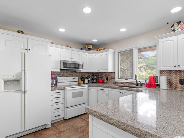 2353 E Summerwood Dr, Layton, UT 84040 — photo 4