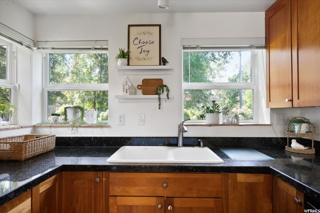 9558 S 3100 E, Sandy, UT 84092 — photo 12