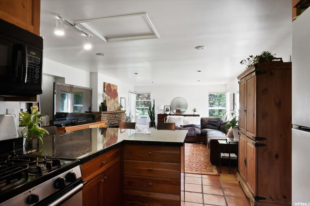 9558 S 3100 E, Sandy, UT 84092 — photo 10