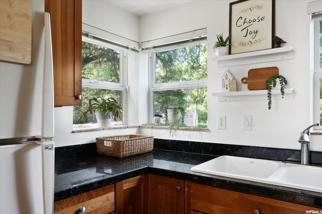 9558 S 3100 E, Sandy, UT 84092 — photo 11