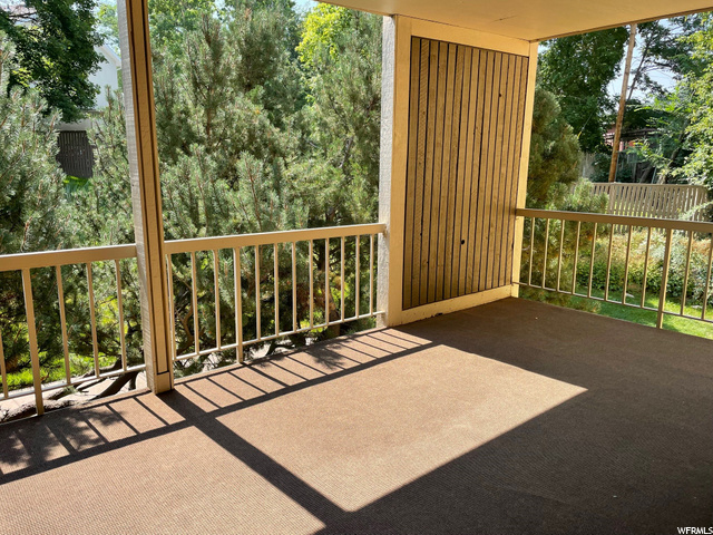 294 E Peach Ln, Bountiful, UT 84010 — photo 4