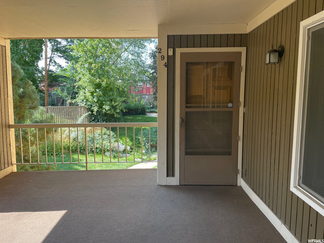 294 E Peach Ln, Bountiful, UT 84010 — photo 3