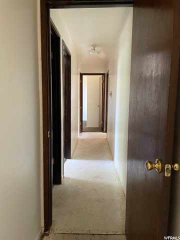 Hallway to bedrooms