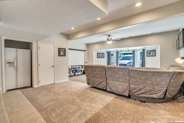 Large & Open Family room