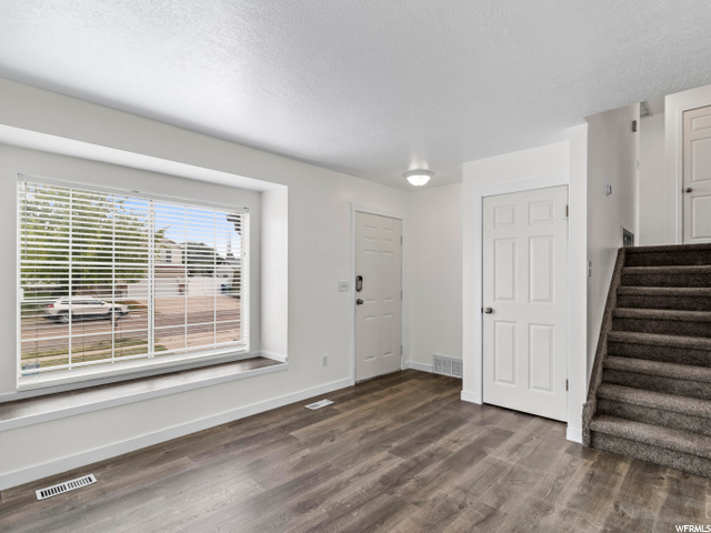 5827 S 4075 W, Roy, UT 84067 — photo 4
