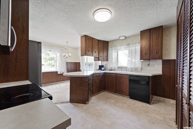 8365 S 700 E, Sandy, UT 84070 — photo 11