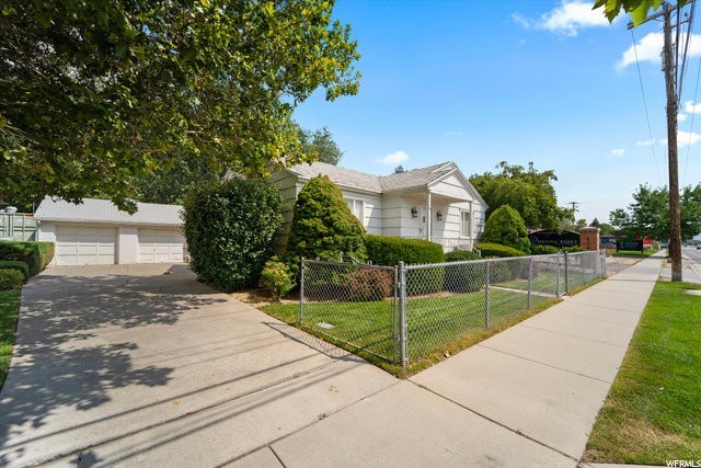8365 S 700 E, Sandy, UT 84070 — photo 2