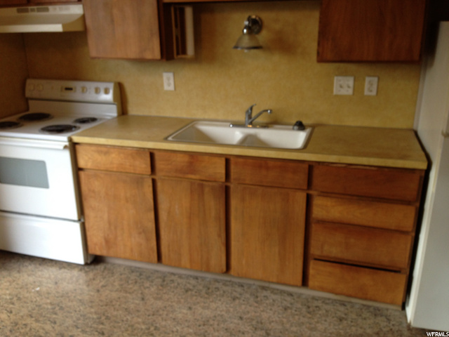 64 W 1425 N, Sunset, UT 84015 — photo 5