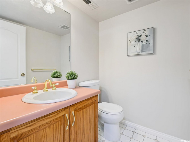 Guest bathroom