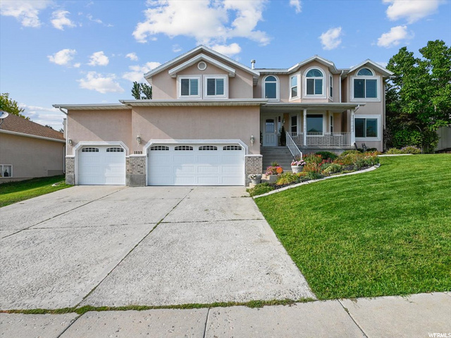 Great 2 story on a desirable Sandy neighborhood