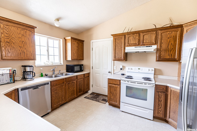 212 N 350 E, Elsinore, UT 84724 — photo 8