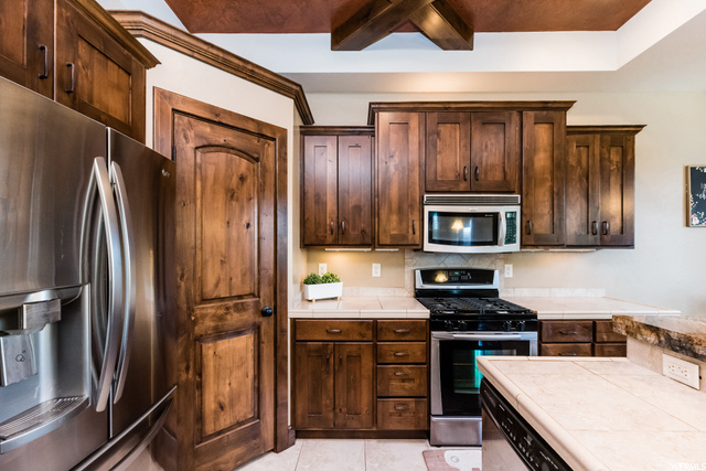 466 E 800 S, River Heights, UT 84321 — photo 12