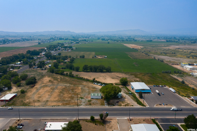 2398 S 1500 E, Naples, UT 84078 — photo 9