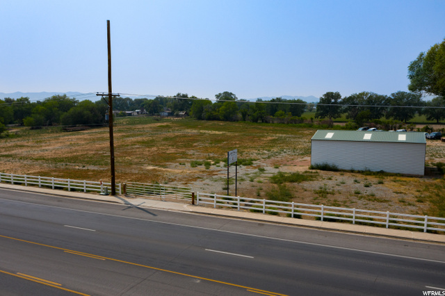 2398 S 1500 E, Naples, UT 84078 — photo 3