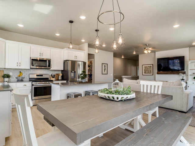 497 S 690 E, Hyrum, UT 84319 — photo 9