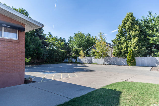 664 W Antelope Dr, Layton, UT 84041 — photo 3