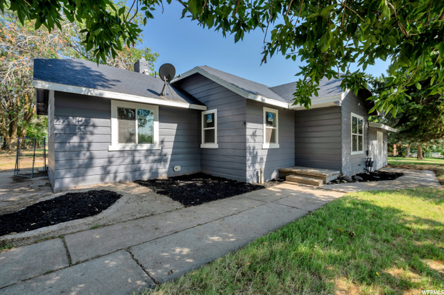 859 S 1500 E, Clearfield, UT 84015 — photo 2
