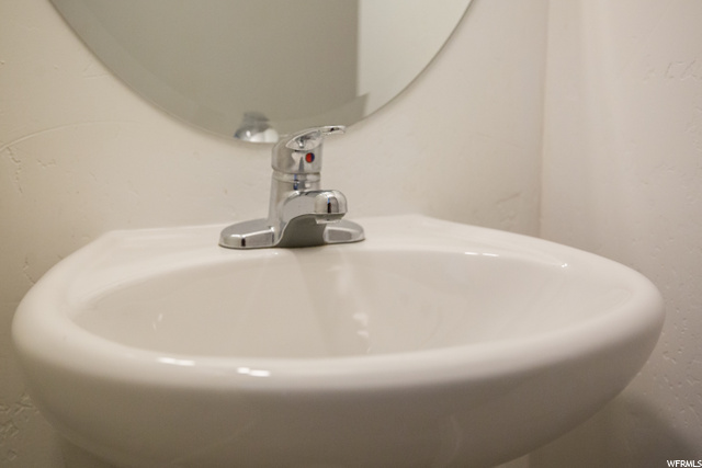 Main Level 1/2 Bath