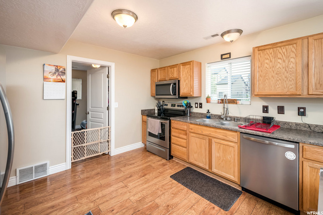 1463 N Heather Ln E, Syracuse, UT 84075 — photo 10