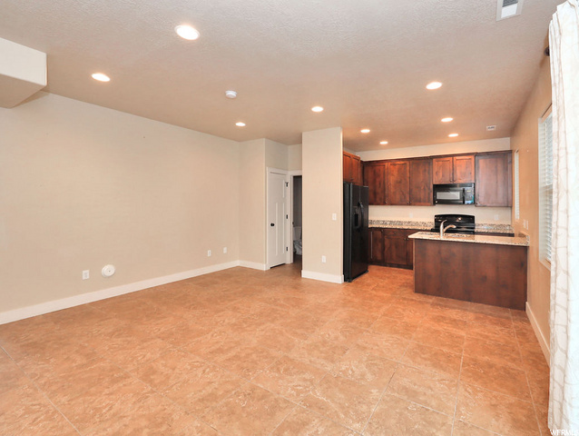173 E Orchard Pine Loop #42, Bountiful, UT 84010 — photo 2