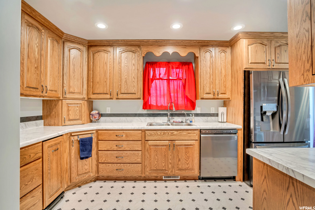 586 W 375 S, Tremonton, UT 84337 — photo 5
