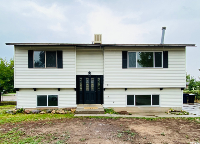 421 W 2225 S, Clearfield, UT 84015 — photo 2