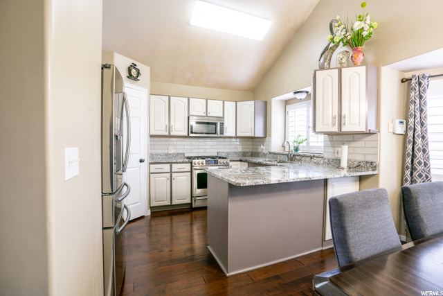 1073 N 175 E, Layton, UT 84041 — photo 4