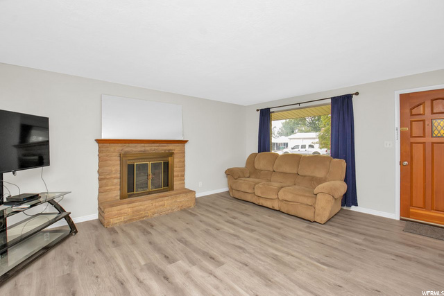 218 W 650 N, Clearfield, UT 84015 — photo 2