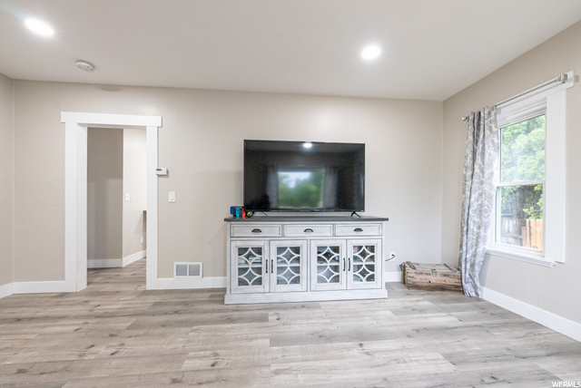252 E 1000 N, Logan, UT 84321 — photo 6